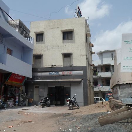 Hotel Atithi Ahmedabad Exterior foto